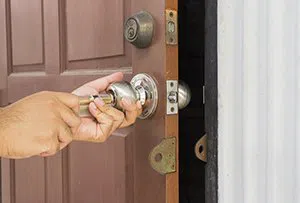 General Locksmith Store Osprey, FL 941-564-3372 - emergency-locksmith-opening